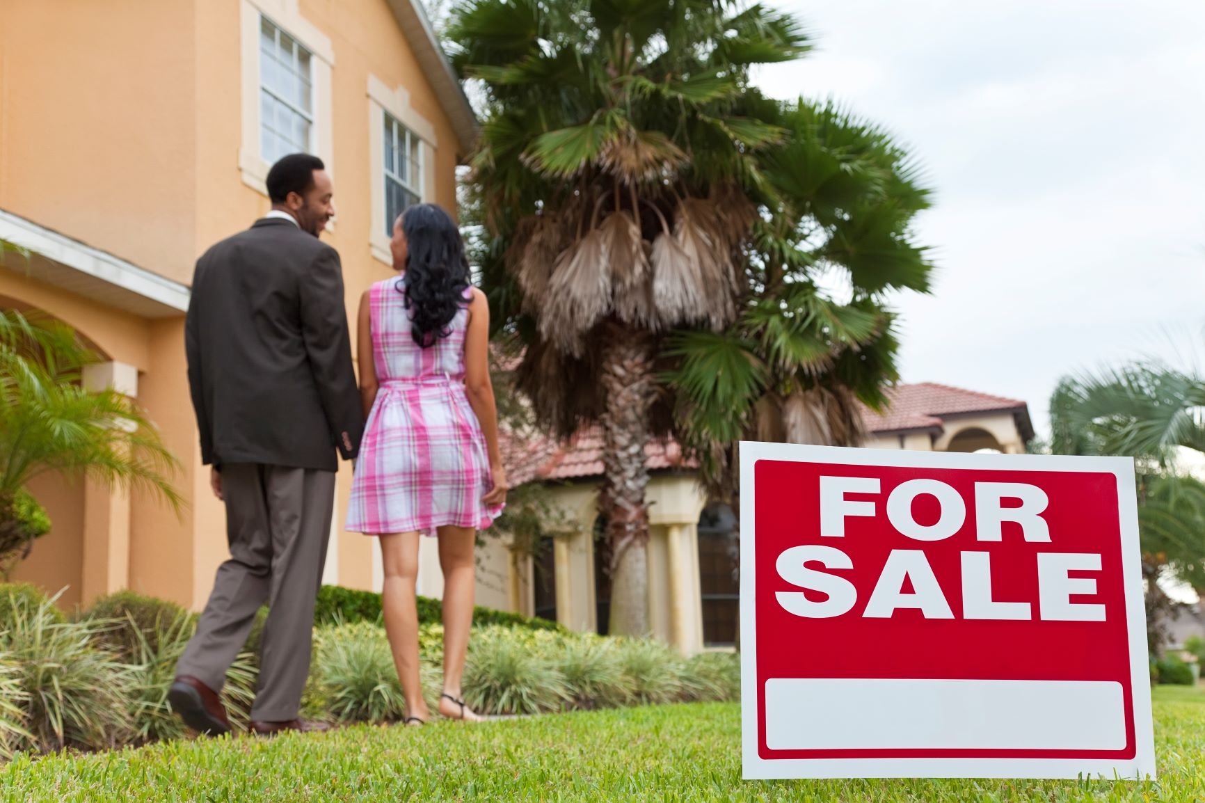 selling a home in Queensland, couple has low street appeal