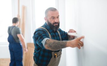 Master Tradesmen - choose the right master builder, painter or plumber to work on home.