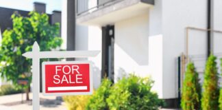 Brisbane Market Sees Falling Quarter: What About the Regions? House for sale in a falling Brisbane and regional market